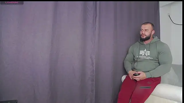 Snapshot of RickyMiami1 chatting on 17, 10, 2025 RickyMiami1 online show from 17, 10, 2025