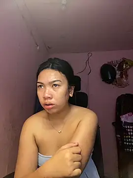 Snapshot of aniya_04 chatting on 24, 10, 2025 aniya 04 online show from 24, 10, 2025