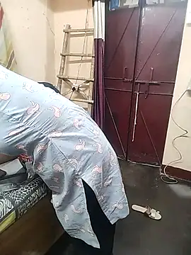 Snapshot of meenu_bhabhi547 chatting on 12, 11, 2025 meenu bhabhi547 online show from 12, 11, 2025