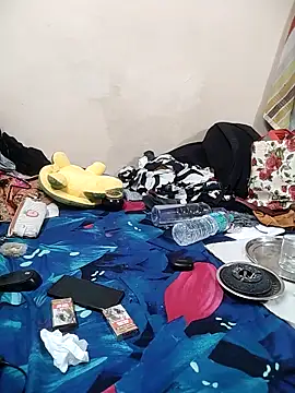 Snapshot of meenu_bhabhi547 chatting on 27, 11, 2025 meenu bhabhi547 online show from 27, 11, 2025