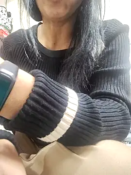 Snapshot of meenu_bhabhi547 chatting on 29, 11, 2025 meenu bhabhi547 online show from 29, 11, 2025