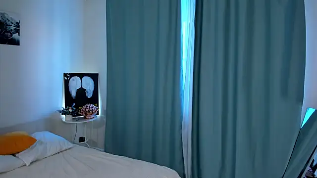 Chloeee4200 online show from 6, 3, 2026