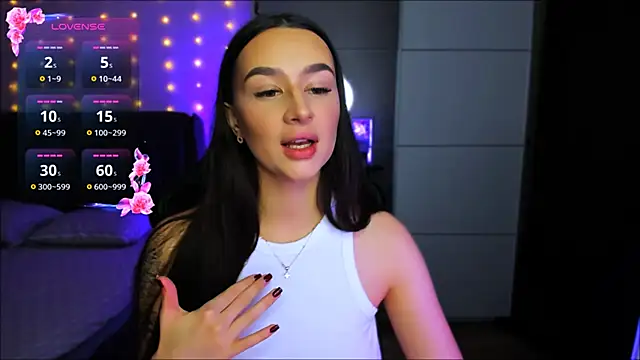 Veronica Larsson online show from 26, 11, 2025