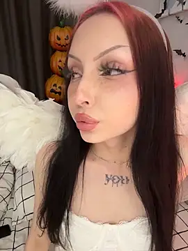 Lina Thornton  online show from 30, 10, 2025