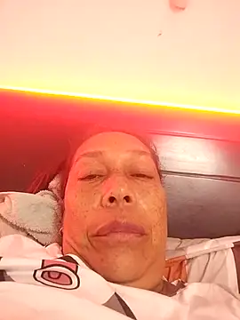 Naomi-Mature online show from 15, 12, 2025