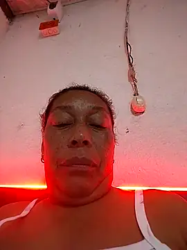 Naomi-Mature online show from 16, 4, 2026