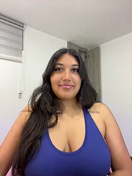 Snapshot of SharaRous chatting on 10, 5, 2026 SharaRous online show from 10, 5, 2026