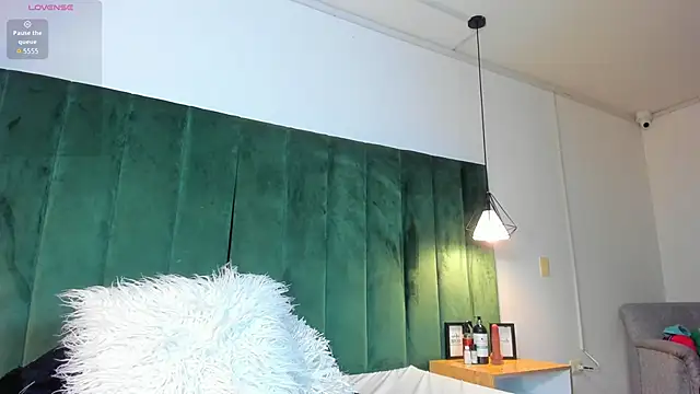 kittyy milk 001 online show from 3, 11, 2025