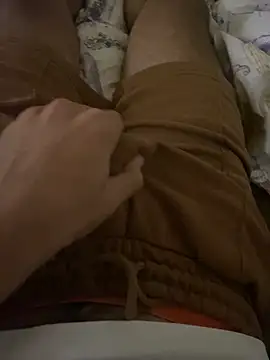 Snapshot of SolomonHej4 chatting on 18, 10, 2025 SolomonHej4 online show from 18, 10, 2025