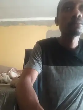 Snapshot of Hidden_African_Fruit chatting on 5, 12, 2025 Hidden African Fruit online show from 5, 12, 2025