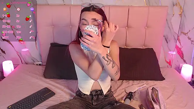 Red kytty6 online show from 24, 3, 2026