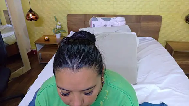 Snapshot of fat_naughtyass chatting on 25, 3, 2026 fat naughtyass online show from 25, 3, 2026