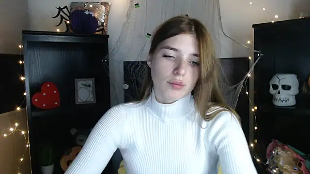 JuiceLips   online show from 6, 11, 2025