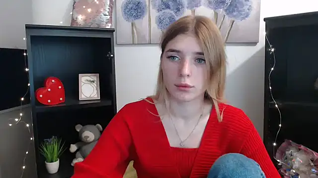 JuiceLips   online show from 24, 11, 2025