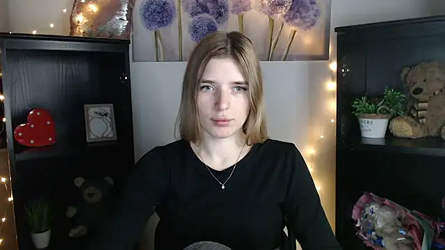 JuiceLips   online show from 11, 1, 2026