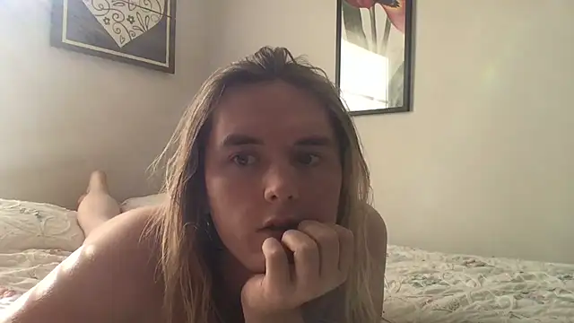 Elliebell online show from 12, 11, 2025