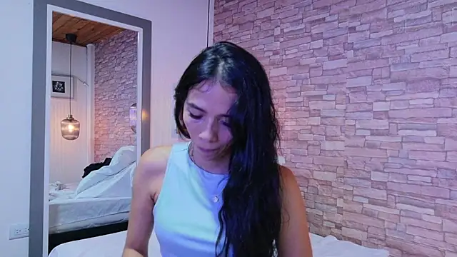 Martina thompson69 online show from 15, 1, 2026