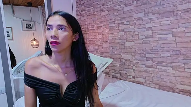 Martina thompson69 online show from 13, 3, 2026