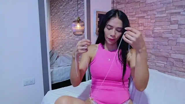 Martina thompson69 online show from 19, 3, 2026