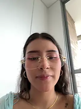 Snapshot of CatadeLuca chatting on 3, 10, 2025 CatadeLuca online show from 3, 10, 2025