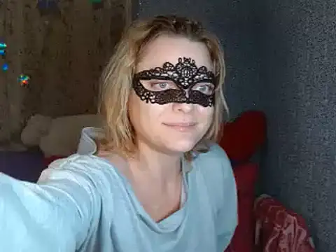 Miss Nona online show from 28, 10, 2025