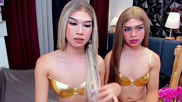 MaxCollins online show from 6, 11, 2025