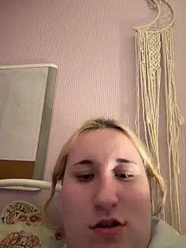 Snapshot of imawhorenslut19 chatting on 10, 4, 2026 imawhorenslut19 online show from 10, 4, 2026