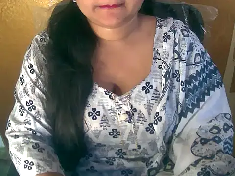Snapshot of Saniya_K chatting on 13, 10, 2025 Saniya K online show from 13, 10, 2025