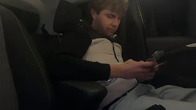 Snapshot of RioBlaze chatting on 4, 3, 2026 RioBlaze online show from 4, 3, 2026