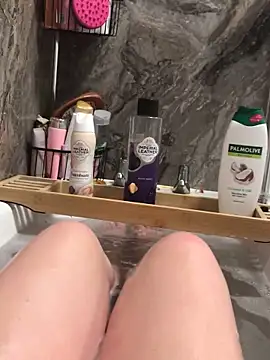 Imogenbabyyy online show from 19, 4, 2026