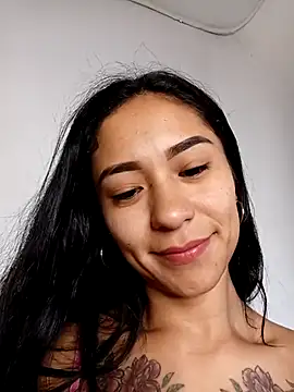 Liahdiaz  online show from 26, 11, 2025