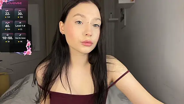 june mooon online show from 1, 12, 2025