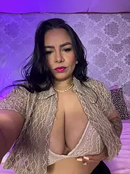 Snapshot of Vicky_Saidi chatting on 7, 6, 2026 Vicky Saidi online show from 7, 6, 2026