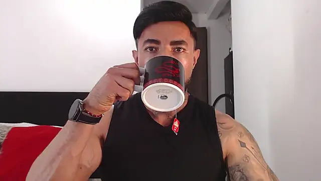 Snapshot of andrea_de_lucaa chatting on 17, 6, 2026 andrea de lucaa online show from 17, 6, 2026