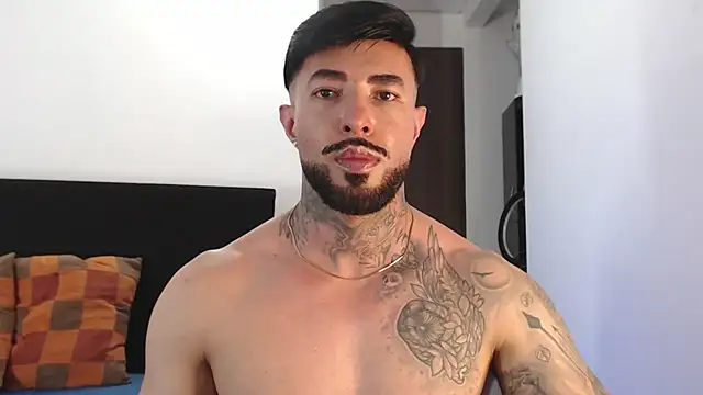 Snapshot of andrea_de_lucaa chatting on 7, 7, 2026 andrea de lucaa online show from 7, 7, 2026