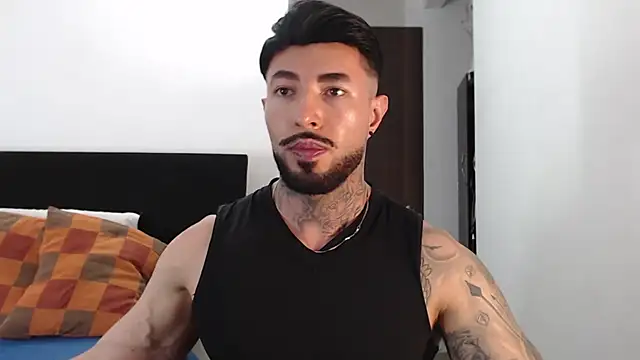 Snapshot of andrea_de_lucaa chatting on 8, 7, 2026 andrea de lucaa online show from 8, 7, 2026