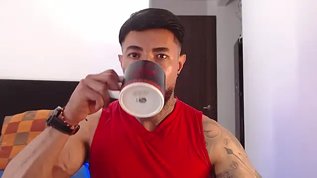 Snapshot of andrea_de_lucaa chatting on 15, 7, 2026 andrea de lucaa online show from 15, 7, 2026