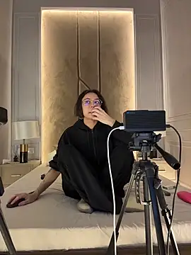 Snapshot of VioletAsh chatting on 9, 2, 2026 VioletAsh online show from 9, 2, 2026