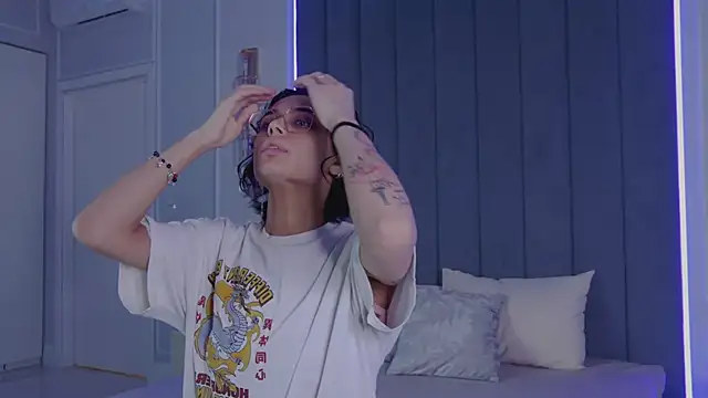 VioletAsh online show from 14, 4, 2026