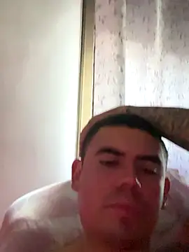 Snapshot of davidxxx099 chatting on 15, 10, 2025 davidxxx099 online show from 15, 10, 2025