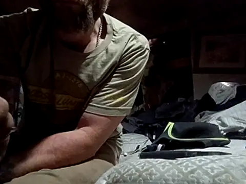 Snapshot of bearded_cross chatting on 8, 2, 2026 bearded cross online show from 8, 2, 2026