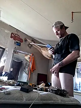 Snapshot of bearded_cross chatting on 10, 3, 2026 bearded cross online show from 10, 3, 2026