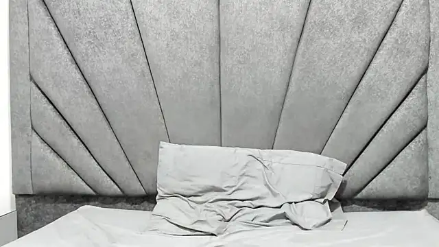 MielAndLeo online show from 20, 11, 2025