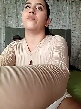 Snapshot of HOTEXTREMCOUPLE chatting on 27, 11, 2025 HOTEXTREMCOUPLE online show from 27, 11, 2025