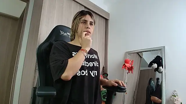 brunothompson3 online show from 16, 9, 2025