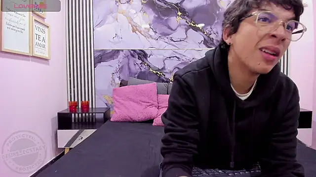 Desire Ecstasy online show from 5, 11, 2025