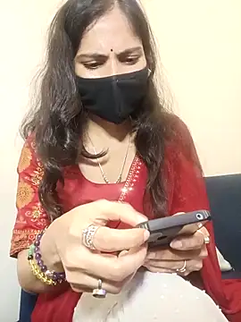 TheSassyGirl7 online show from 20, 12, 2025