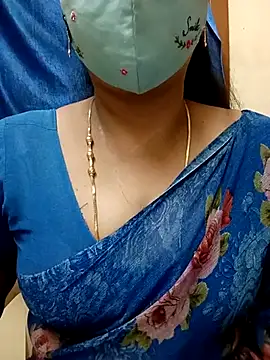 Snapshot of sushma26 chatting on 15, 6, 2026 sushma26 online show from 15, 6, 2026