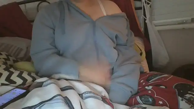 Snapshot of lu_official1 chatting on 11, 11, 2025 lu official1 online show from 11, 11, 2025