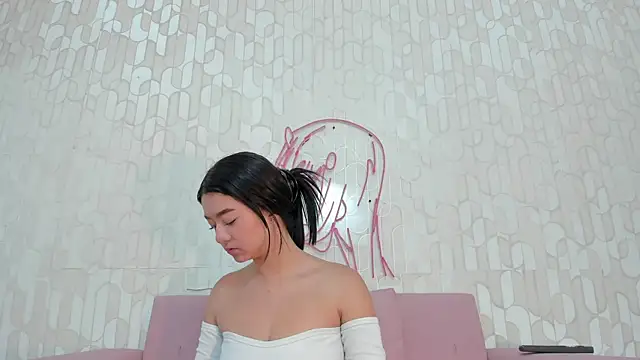 Snapshot of scarletross_ chatting on 7, 10, 2025 scarletross  online show from 7, 10, 2025